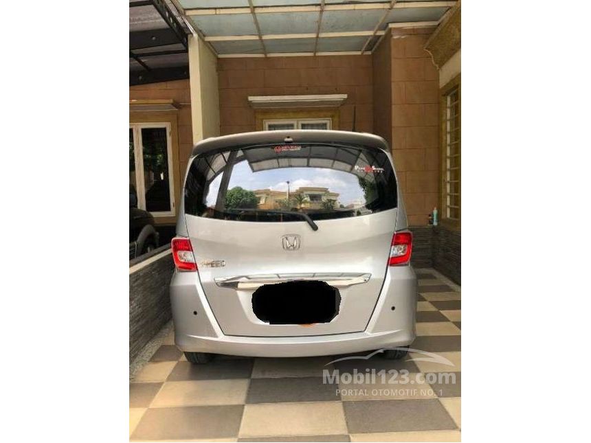 Jual Mobil  Honda  Freed  2014 E 1 5 di Sumatera Utara 