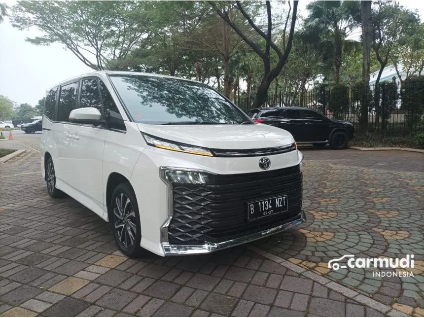 2022 Toyota Voxy Wagon