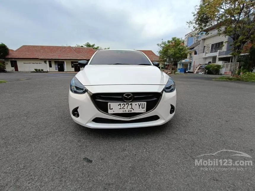 Jual Mobil Mazda 2 2017 GT 1.5 di Jawa Timur Automatic Hatchback Putih Rp 187.900.000