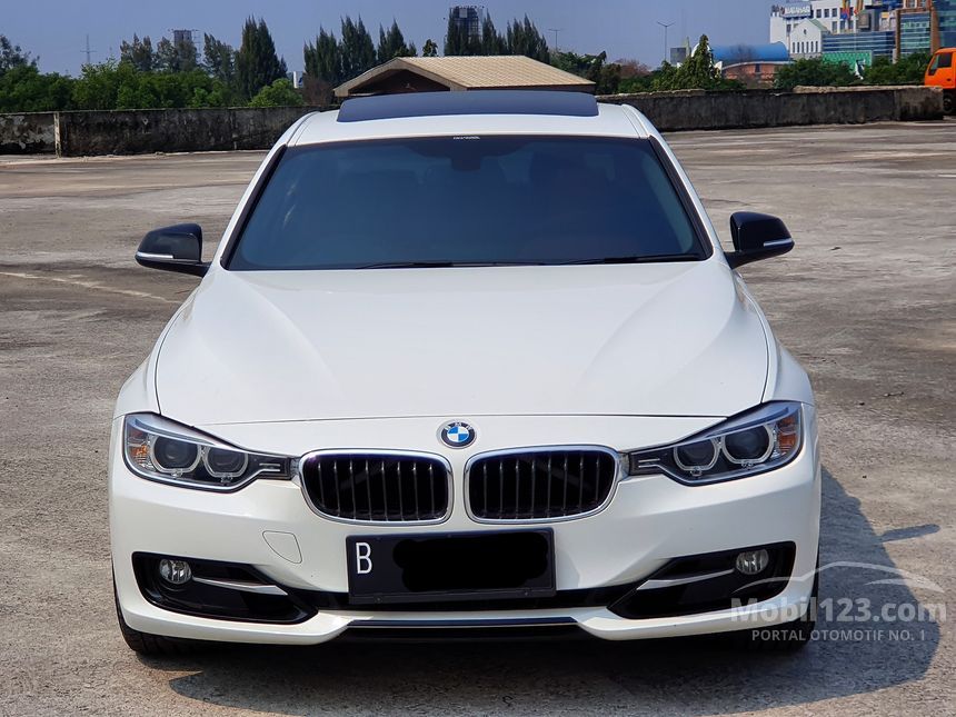 Jual Mobil  BMW  328i 2014 Sport  2 0 di DKI Jakarta 