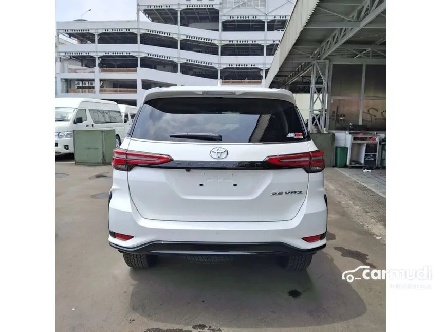 2024 Toyota Fortuner VRZ 4X2 SUV