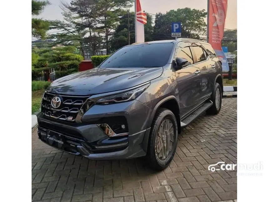 Jual Mobil Toyota Fortuner 2024 GR Sport 2.8 di Jawa Barat Automatic SUV Abu