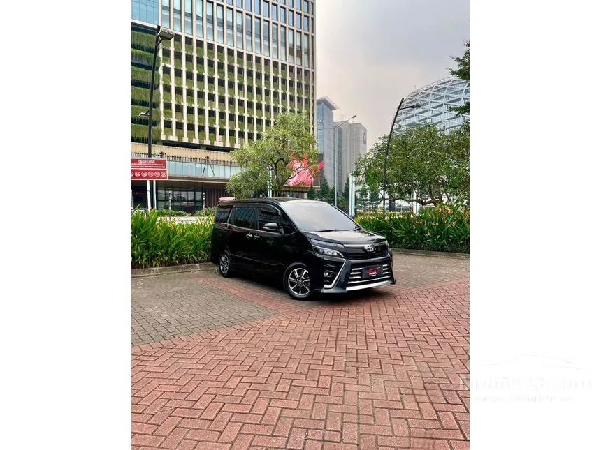 2020 Toyota Voxy MPV