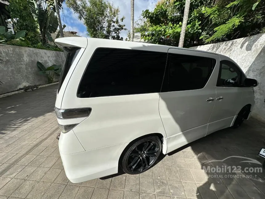 2013 Toyota Vellfire Z MPV
