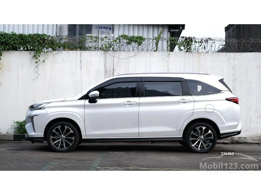 2022 Toyota Veloz Q (Premium Color) MPV