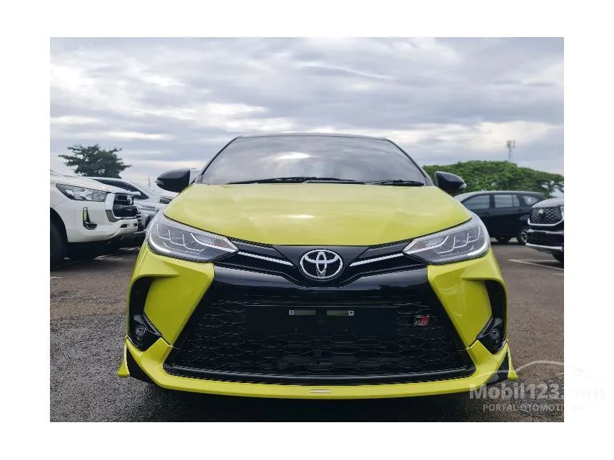 Jual Mobil Toyota Yaris 2024 S GR Sport 1.5 di Banten Automatic Hatchback Kuning Rp 318.000.000