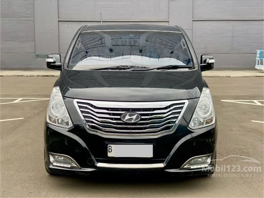 2015 Hyundai H-1 Royale Next Generation MPV