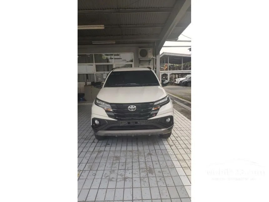 Jual Mobil Toyota Rush 2024 S GR Sport 1.5 di Jawa Barat Automatic SUV Putih Rp 280.000.000