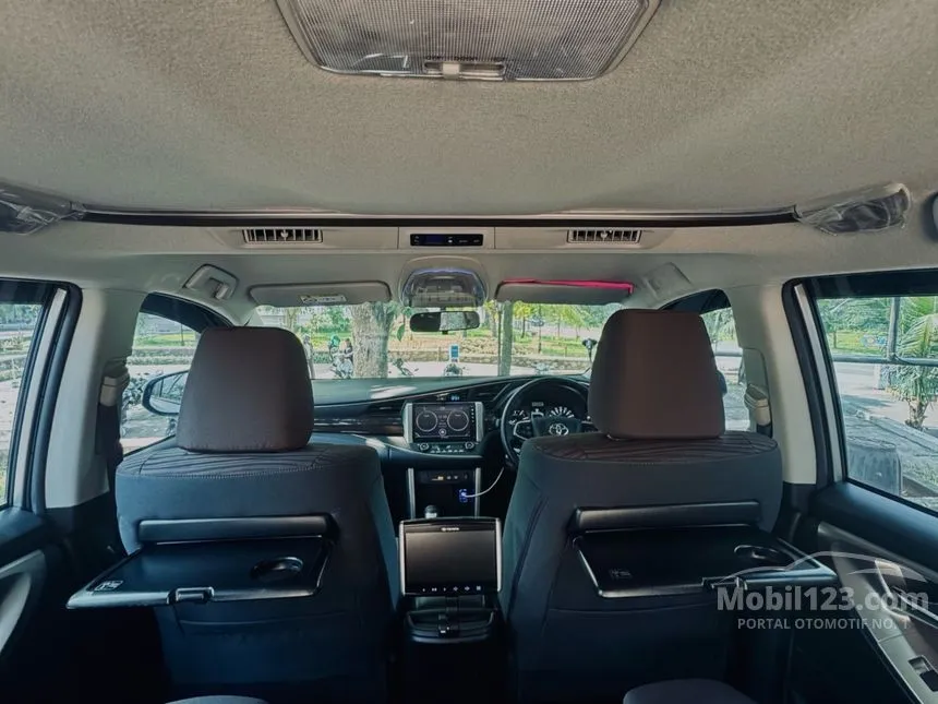 2022 Toyota Kijang Innova V MPV