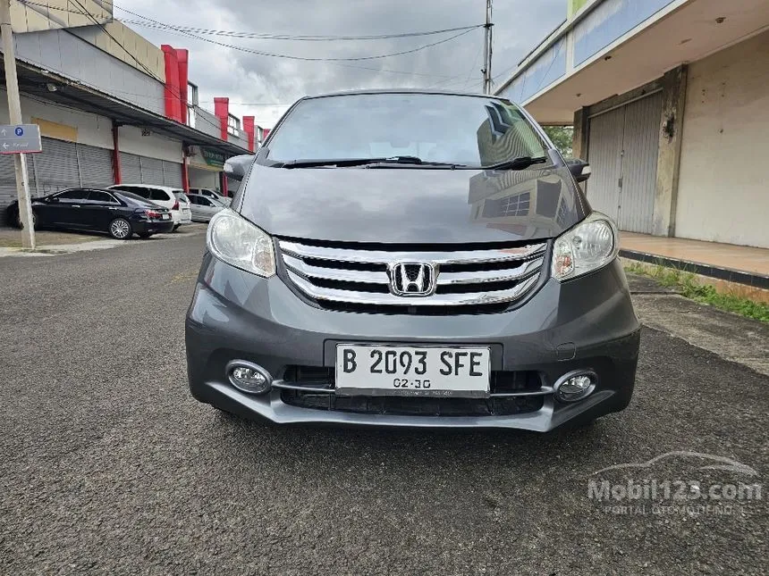 Jual Mobil Honda Freed 2014 E 1.5 di Jawa Barat Automatic MPV Abu