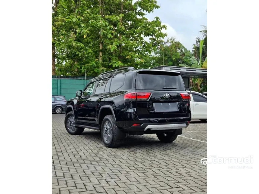 2025 Toyota Land Cruiser 300 GR-S 4X4 SUV