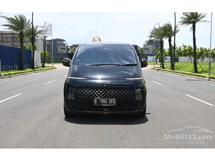 2021 Hyundai Staria Signature 7 MPV