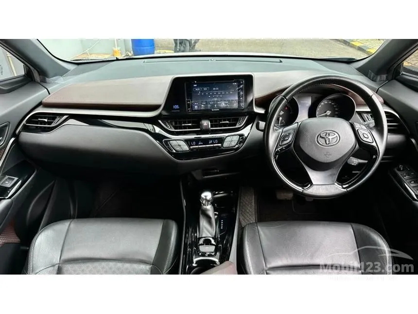 2019 Toyota C-HR Hybrid Wagon