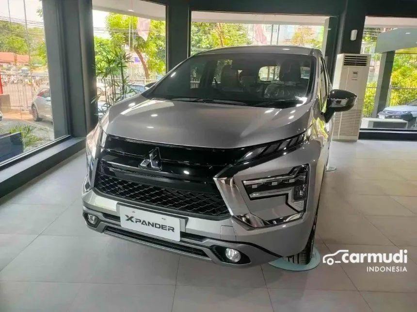 Jual Mobil Mitsubishi Xpander 2024 ULTIMATE 1.5 di Jawa Barat Automatic Wagon Silver Rp 301.500.000