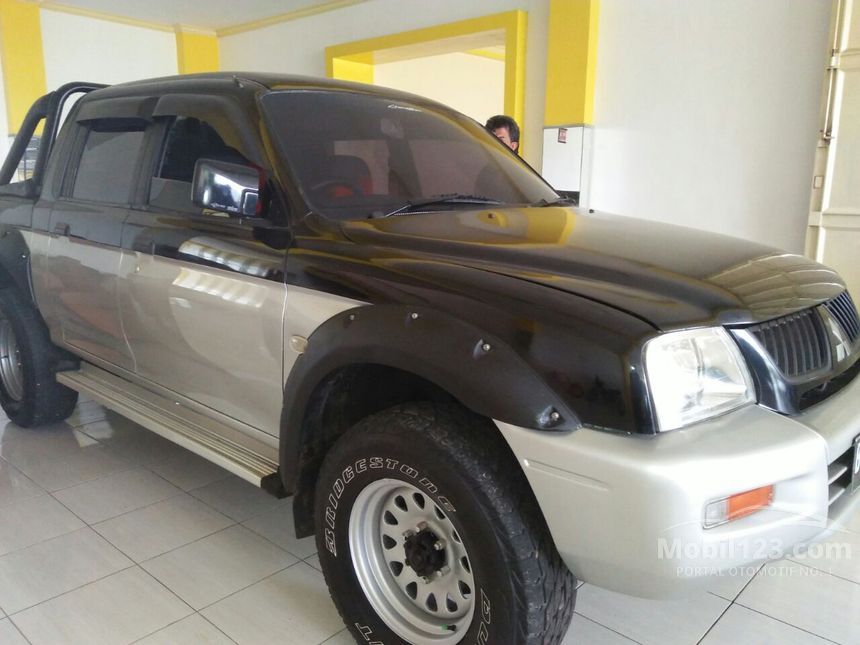 Jual Mobil Mitsubishi L200 Strada 2006 GLX 2.8 di Jawa Barat Manual