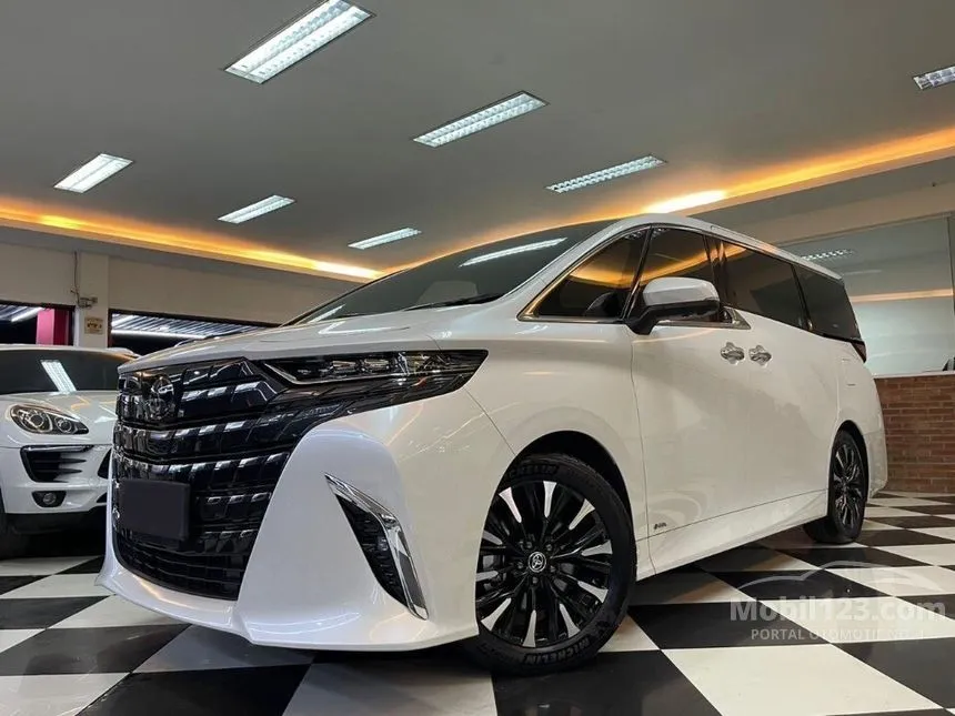Jual Mobil Toyota Alphard 2023 HEV 2.5 di DKI Jakarta Automatic MPV Putih Rp 1.675.000.000