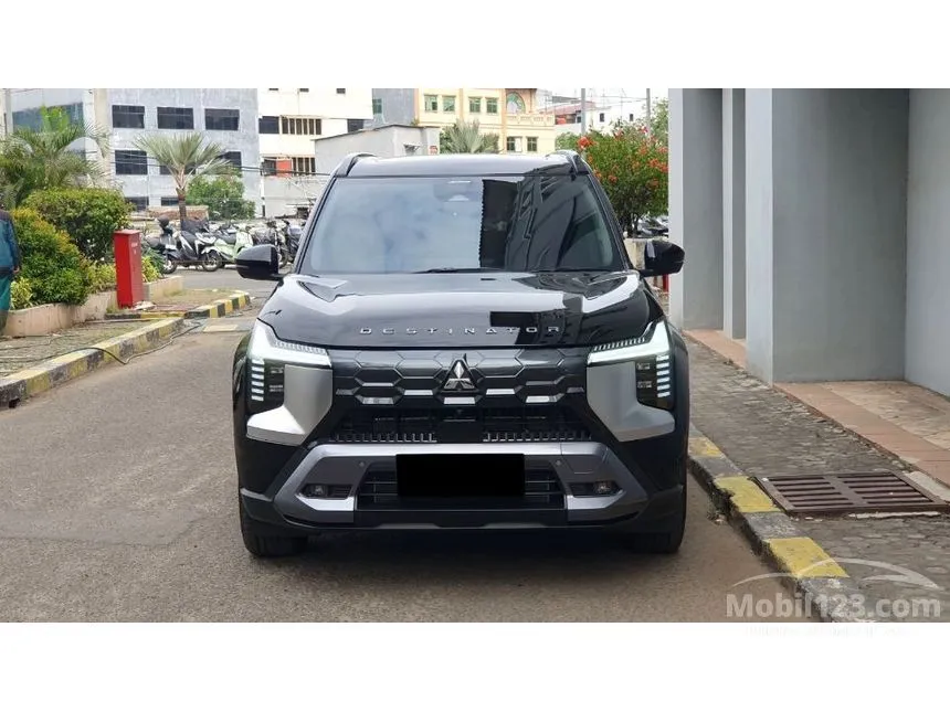2025 Mitsubishi Destinator Ultimate Premium SUV