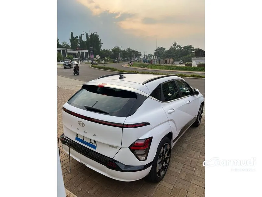 2024 Hyundai Kona Signature Long Range SUV