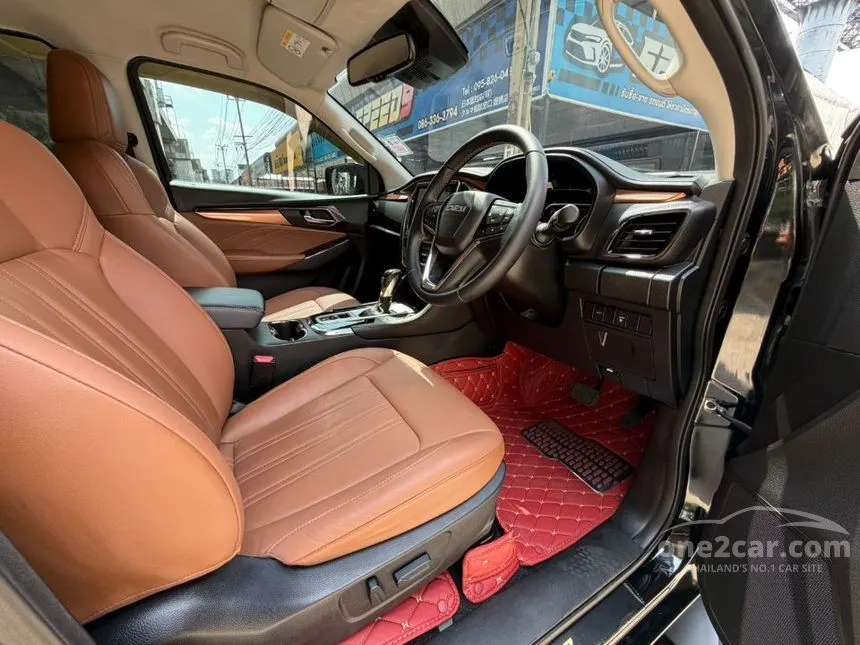 2022 Isuzu MU-X Ultimate SUV