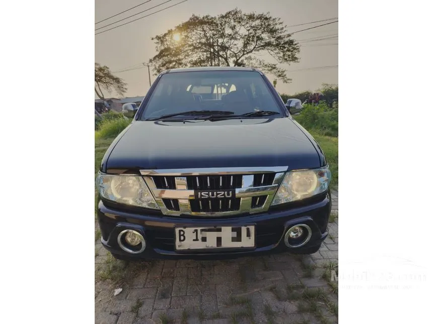 Jual Mobil Isuzu Panther 2011 GRAND TOURING 2.5 di Jawa Barat Manual SUV Hitam Rp 195.000.000