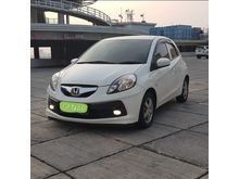 2014 Honda Brio 1.2 E Hatchback dp15 jtan saja putih