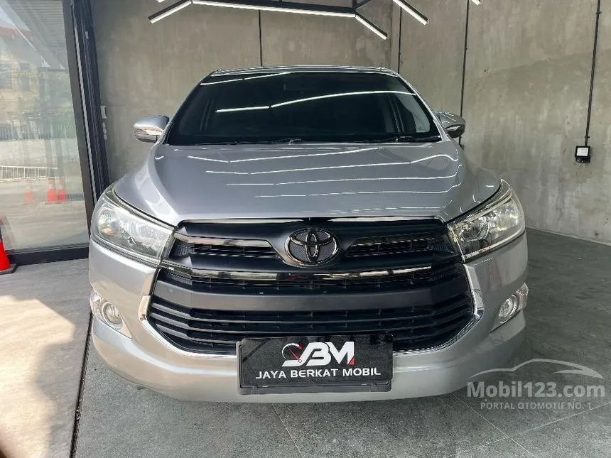 Jual Mobil Toyota Kijang Innova 2016 V 2.4 di Jawa Timur Automatic MPV Silver Rp 325.000.000