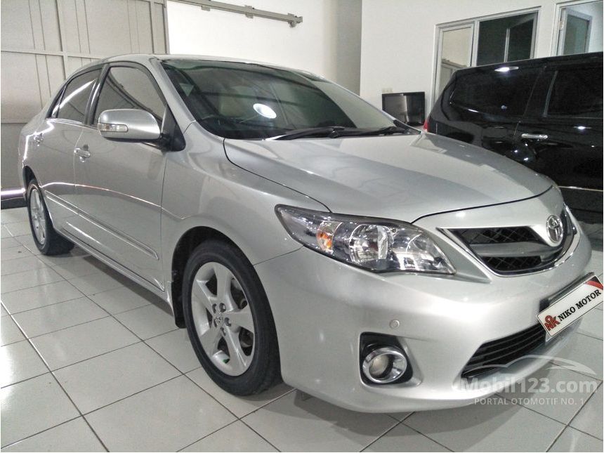 Jual Mobil  Toyota Corolla Altis  2010  V 2 0 di Jawa Barat 