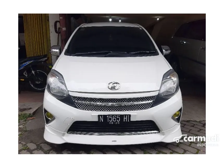 Jual Mobil Toyota Agya 2015 TRD S 1.0 di Jawa Timur Manual Hatchback Putih Rp 99.000.000