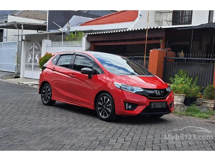 Jual Mobil Honda Jazz 2016 RS 1.5 di Jawa Timur Automatic Hatchback Merah Rp 183.000.000