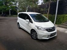 di Jual Honda Freed AT 2014 Km Rendah siap pakai dan Mulus seperti baru !