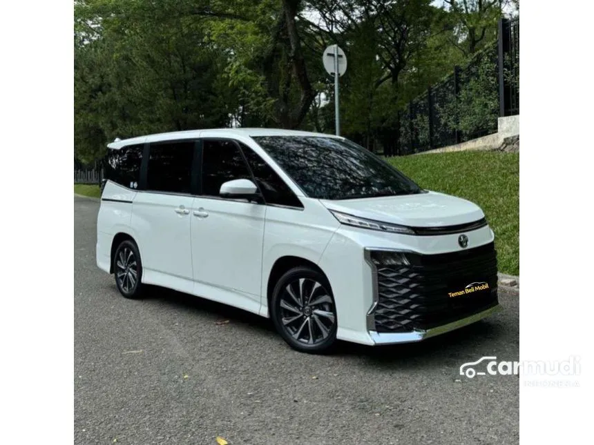 2023 Toyota Voxy Van Wagon