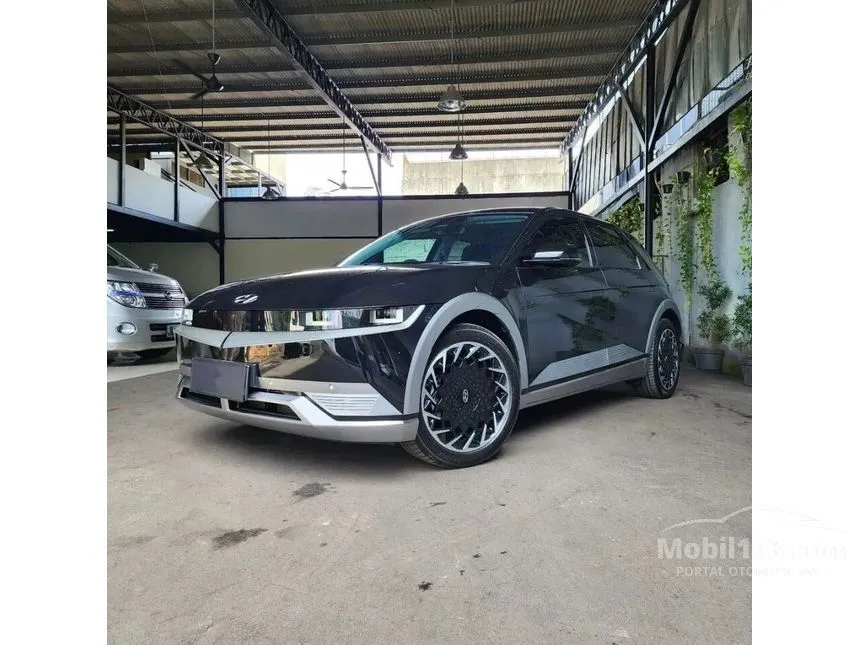 Jual Mobil Hyundai IONIQ 5 2023 Long Range Signature di DKI Jakarta Automatic Wagon Hitam Rp 690.000.000