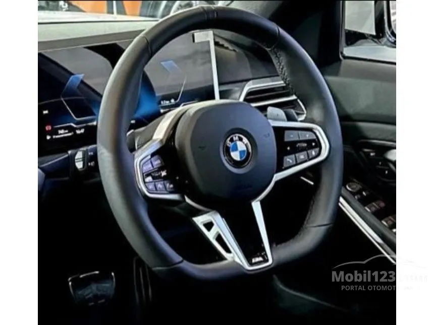 2025 BMW 320i M Sport Sedan