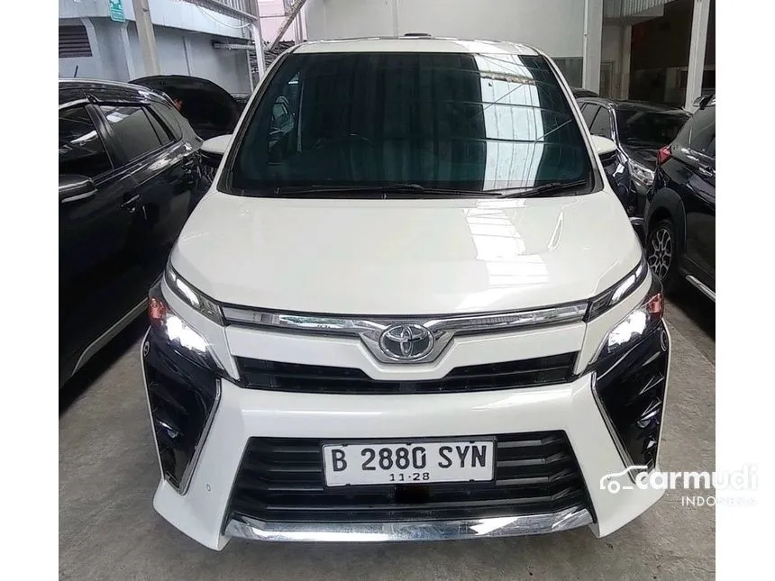 Jual Mobil Toyota Voxy 2018 2.0 di Jawa Barat Automatic Wagon Putih Rp 320.000.000