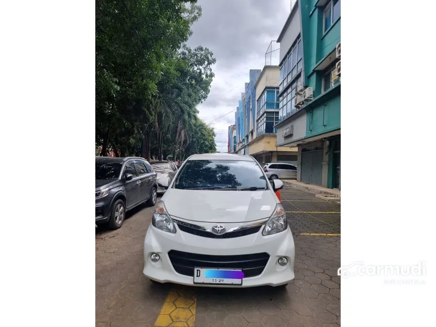 Jual Mobil Toyota Avanza 2014 Veloz 1.5 di Jawa Barat Automatic MPV Putih Rp 135.000.000