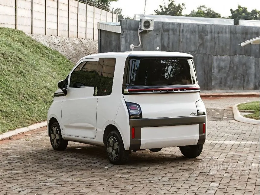 2023 Wuling Air EV Standard Range Hatchback