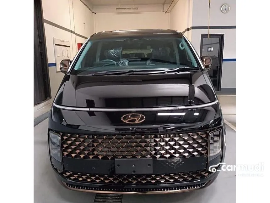 Jual Mobil Hyundai Staria 2024 Signature 7 2.2 di DKI Jakarta Automatic Wagon Hitam Rp 1.060.500.000