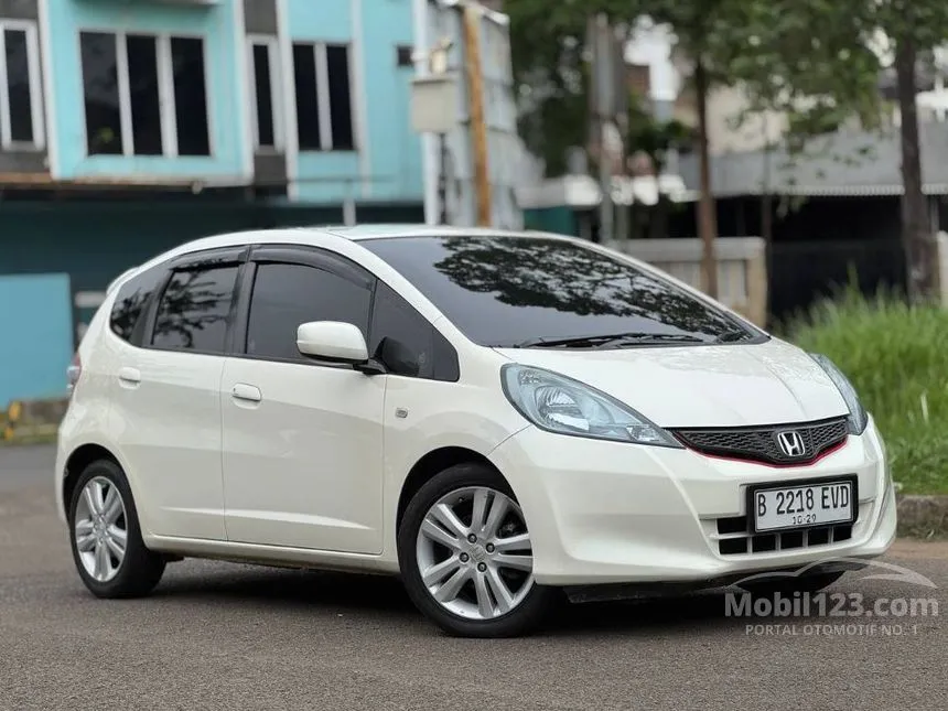 Jual Mobil Honda Jazz 2012 1.5 di DKI Jakarta Automatic Hatchback Putih Rp 125.000.000