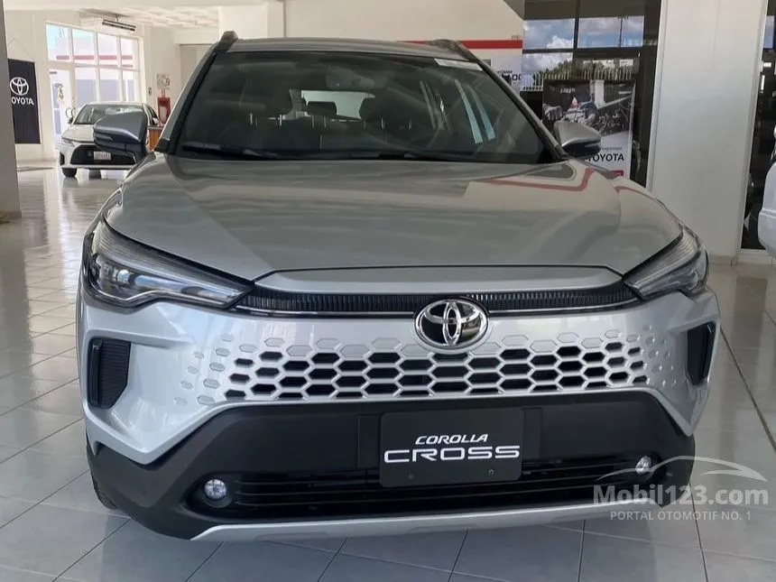 Jual Mobil Toyota Corolla Cross 2025 Hybrid 1.8 di Jawa Tengah Automatic SUV Silver Rp 504.000.000