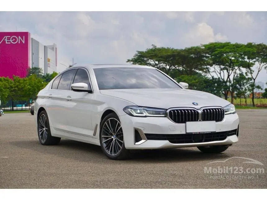 2022 BMW 530i M Sport Sedan