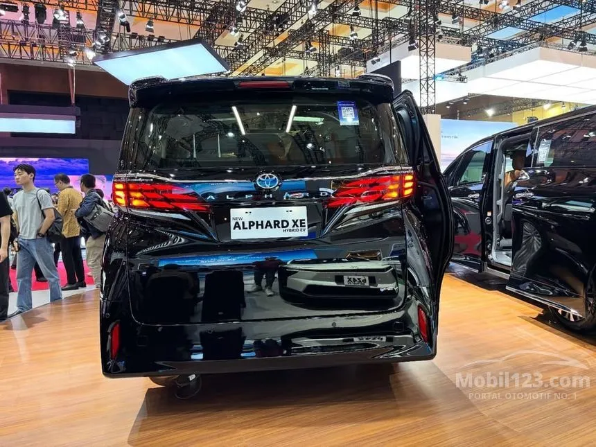 2026 Toyota Alphard XE HEV (Non Premium Color) MPV
