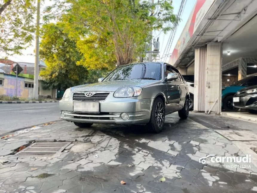 Jual Mobil Hyundai Avega 2011 GX 1.5 di Jawa Timur Manual Sedan Abu