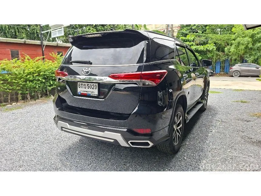 2017 Toyota FORTUNER V SUV