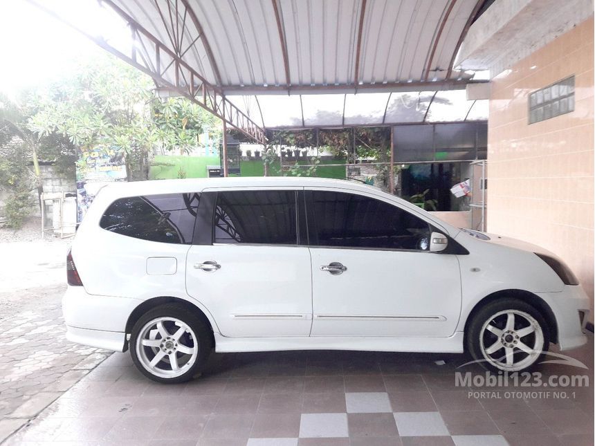 Jual Mobil Nissan Grand Livina 2011 Highway Star 1.5 di Jual Mobil Nissan Grand Livina 2011 Highway Star 1.5 di