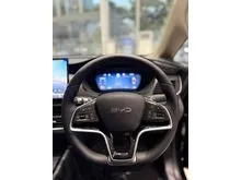 2026 BYD M6 1.5 DM-i Cross Superior PHEV MPV