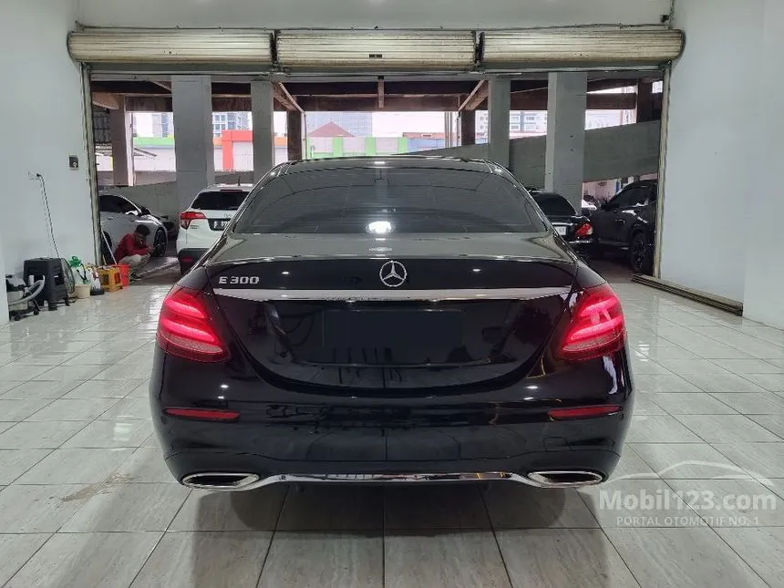 2017 Mercedes-Benz E300 AMG Line Sedan