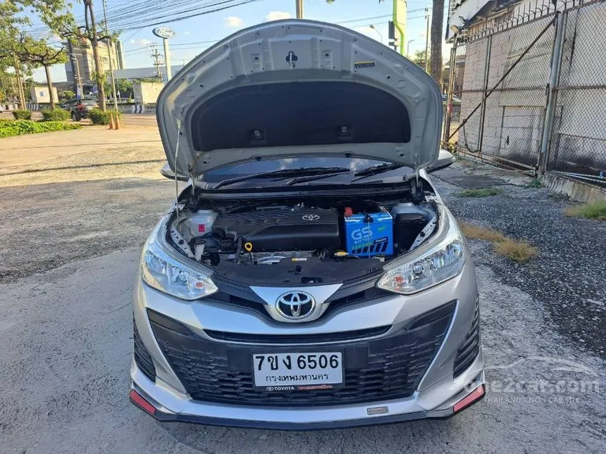 2018 Toyota YARIS E Hatchback