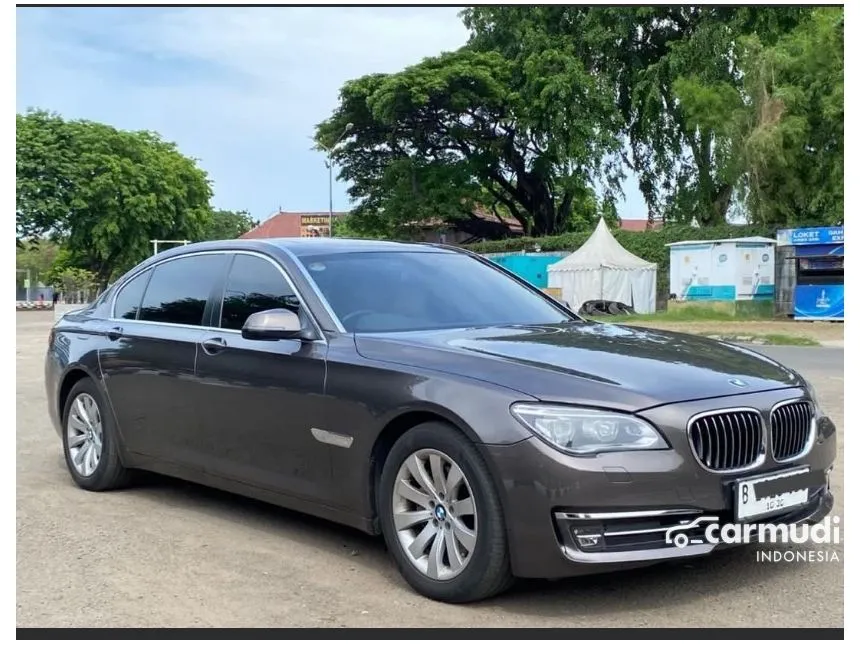 2013 BMW 730Li Sedan