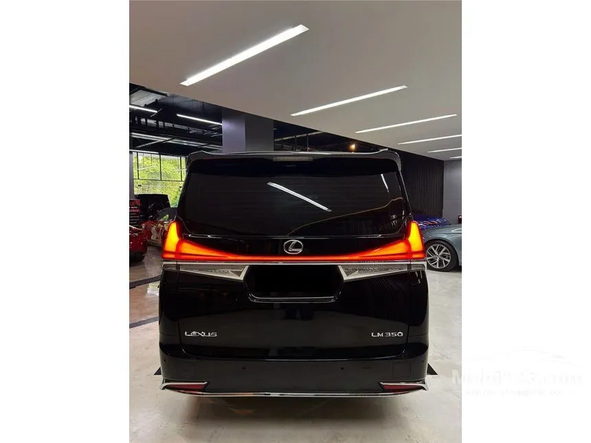 2020 Lexus LM 350 7 Seater MPV