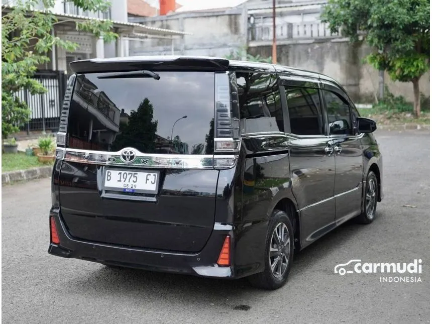 2019 Toyota Voxy MPV